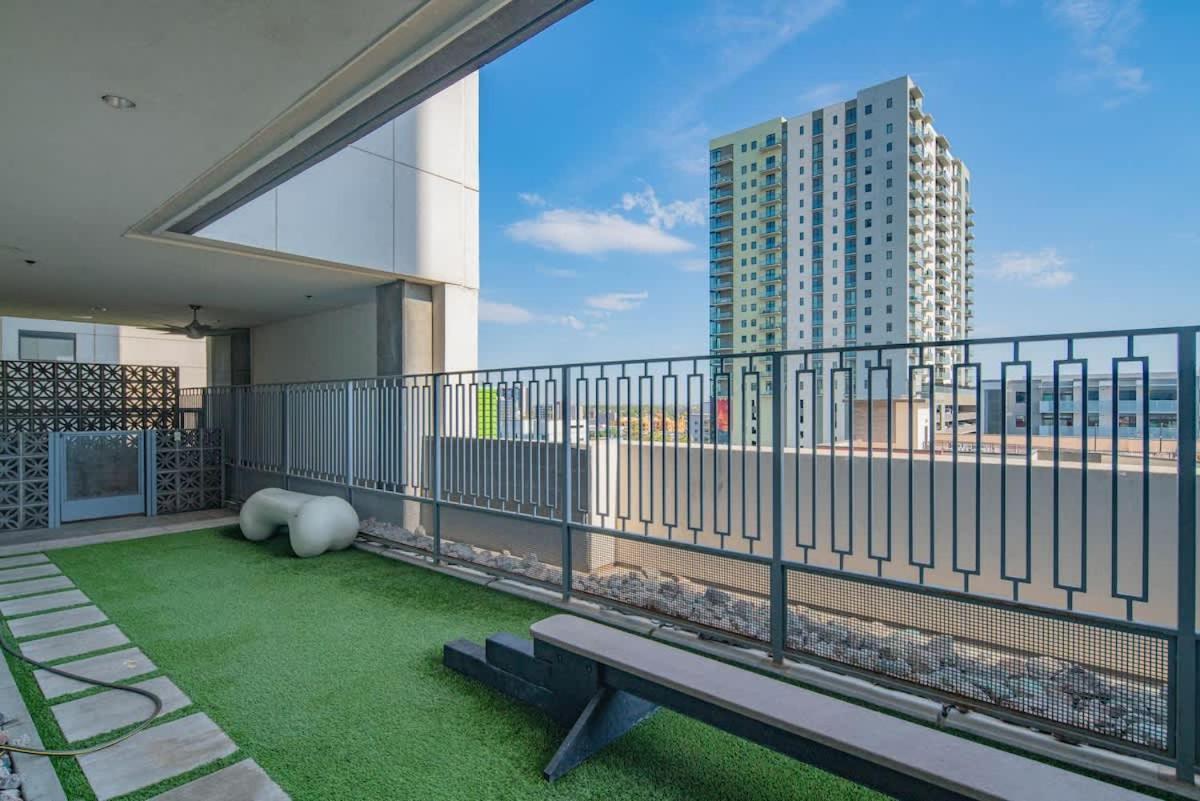 Apartment Adorable - High Rise Dt, Pool, Gym, Parking